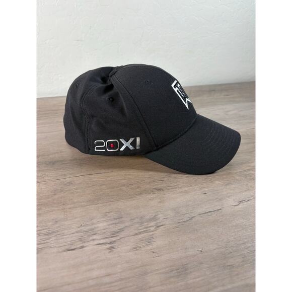 Tiger Woods Collection Black Men's Golf Hat Fitted Flex EUC - Picture 4 of 7